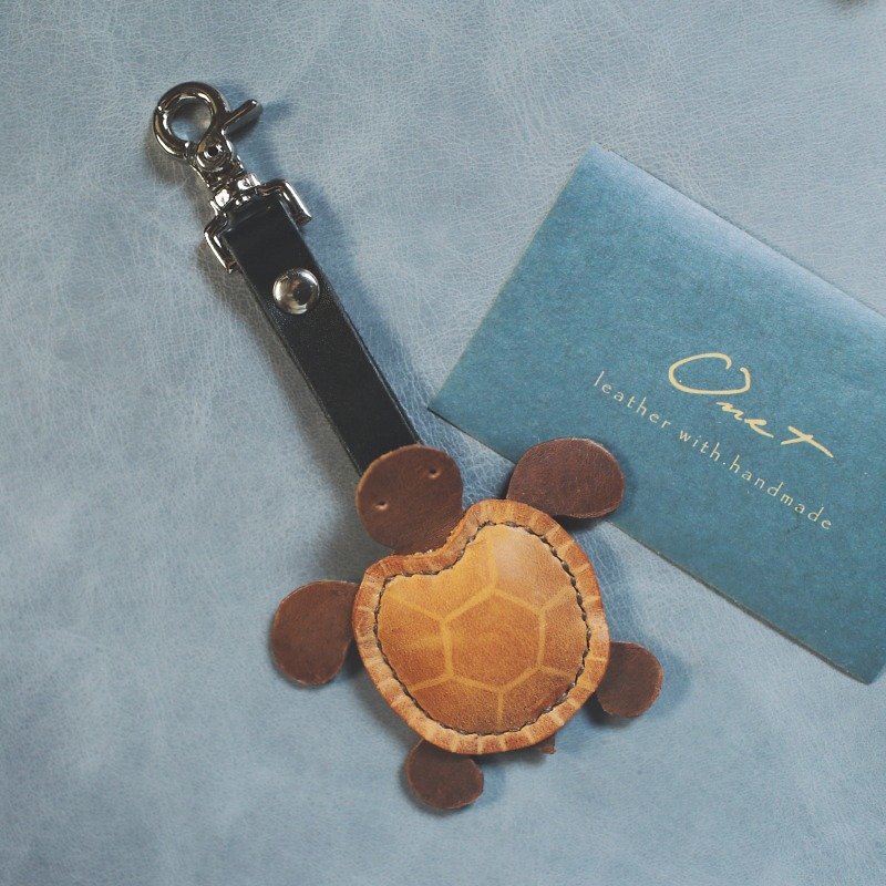 ONE+ turtle Hanging decoration - พวงกุญแจ - หนังแท้ สีนำ้ตาล