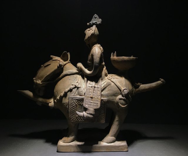 新羅騎士兵馬俑 韓国国宝第91号 陶磁器彫刻 新羅陶器 陶磁器
