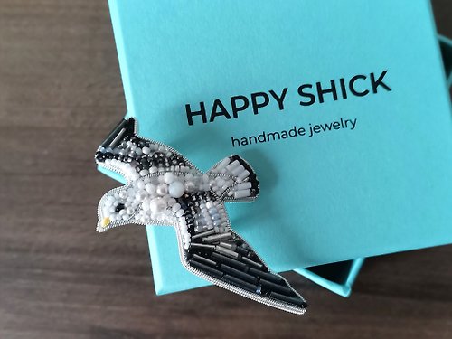 HappyShick Gull pin jewelry brooch.