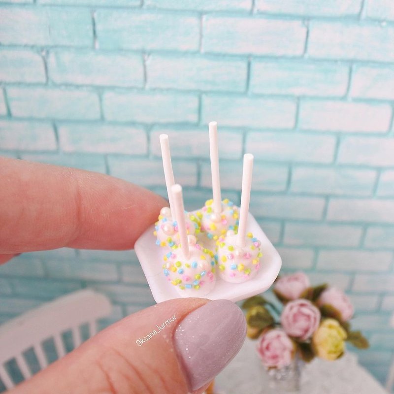 Miniature Popcakes for dolls 4 pieces Food dollhouse Scale 1:6, 1:12