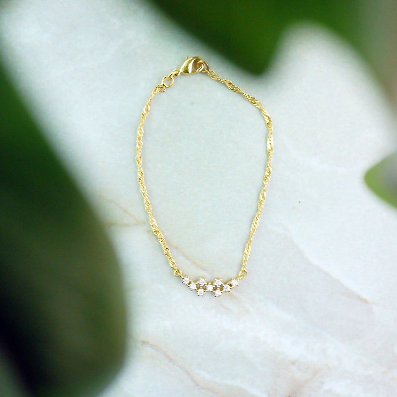 Romantic Star Simple Bracelet - สร้อยข้อมือ - โลหะ สีทอง