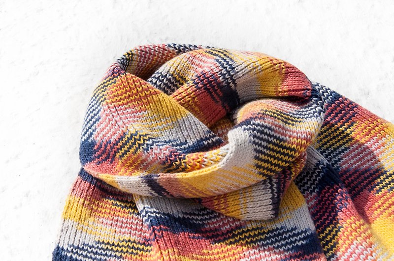 Hand-knit thick cotton scarf / knit scarf / crochet striped scarf / handmade knit scarf - rainbow gradient - ผ้าพันคอถัก - ผ้าฝ้าย/ผ้าลินิน หลากหลายสี