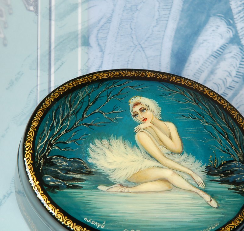 Odette Lacquer Box: A Timeless Swan Lake Ballet Art - Items for Display - Other Materials 