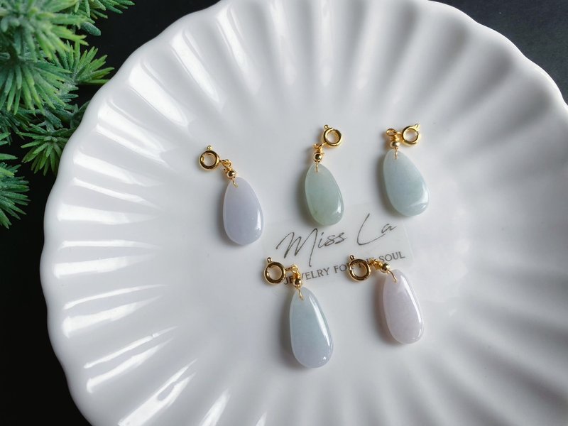 Valentine's Day natural Burmese jade jade water drop small object design random buckle universal buckle gift - Charms - Jade Green