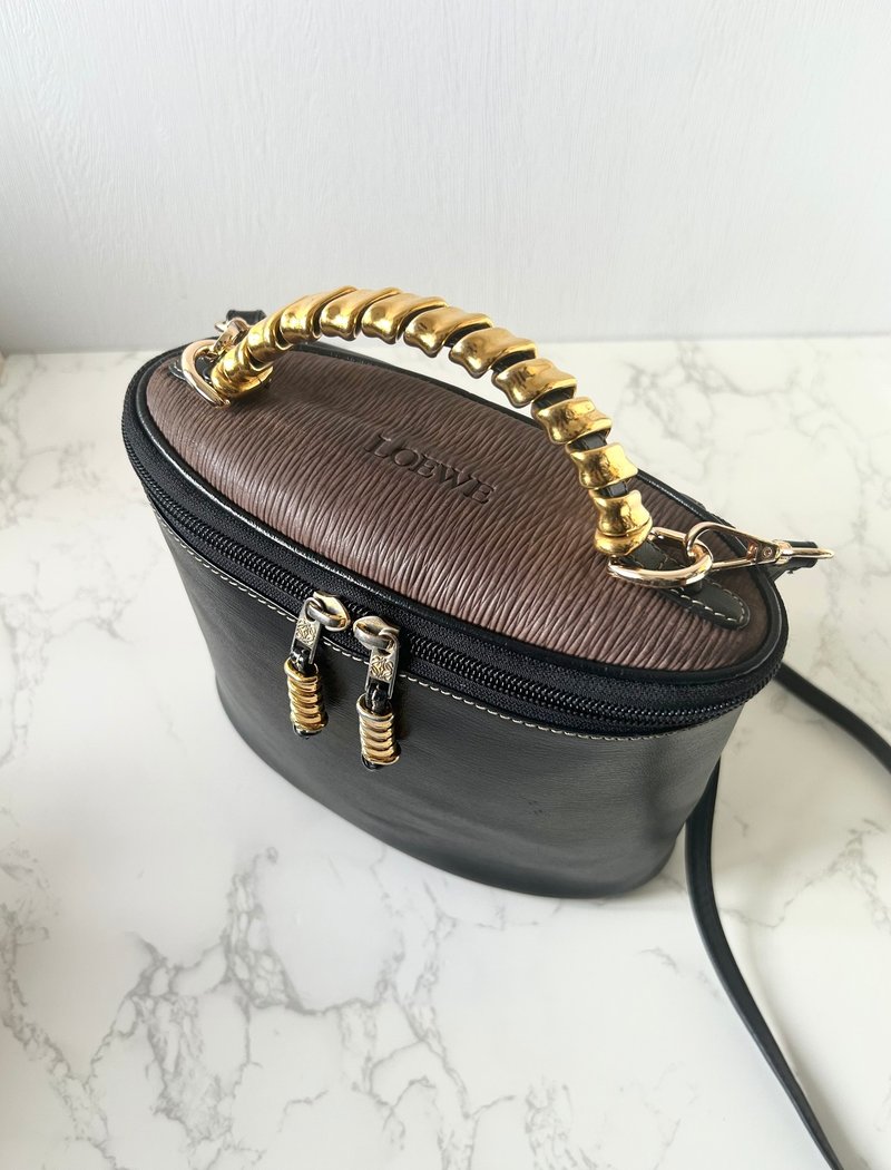 Rare second-hand Loewe golden snake bone black leather box handbag cross-body side shoulder bag - กระเป๋าแมสเซนเจอร์ - หนังแท้ สีดำ