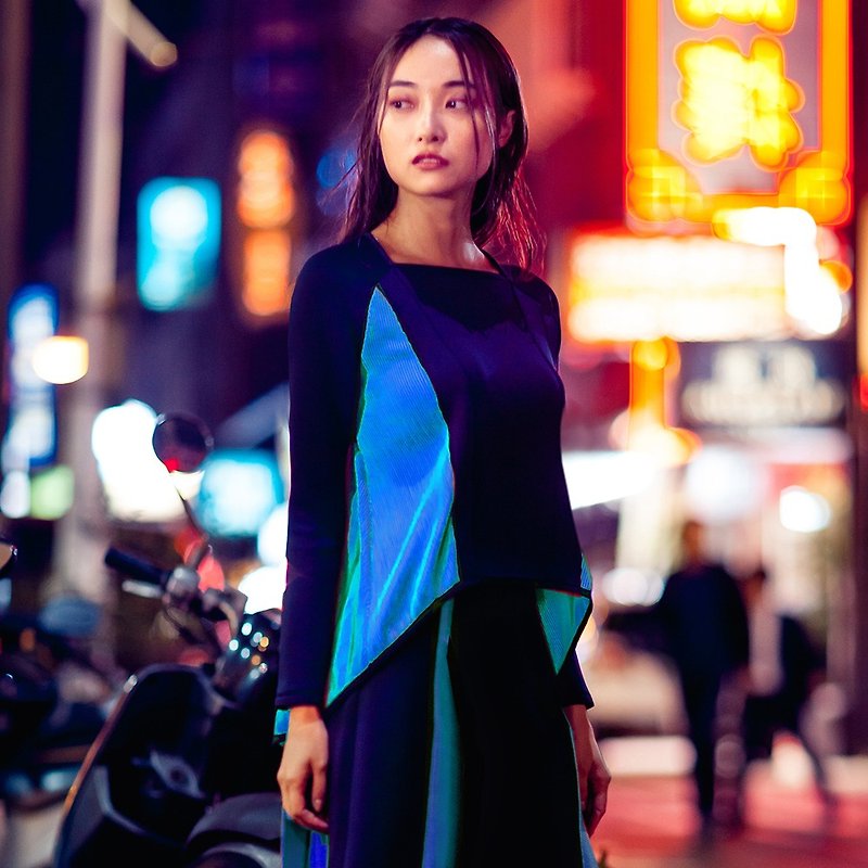 ColorFlow 立體結構修身長上衣 (立體藍) - 女裝 上衣 - 其他材質 藍色