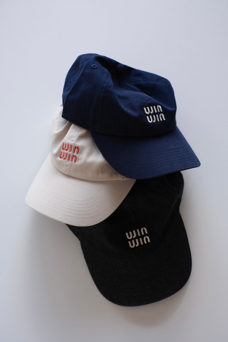 winwin embroidery cotton cap / free size - 帽子 - 棉．麻 卡其色
