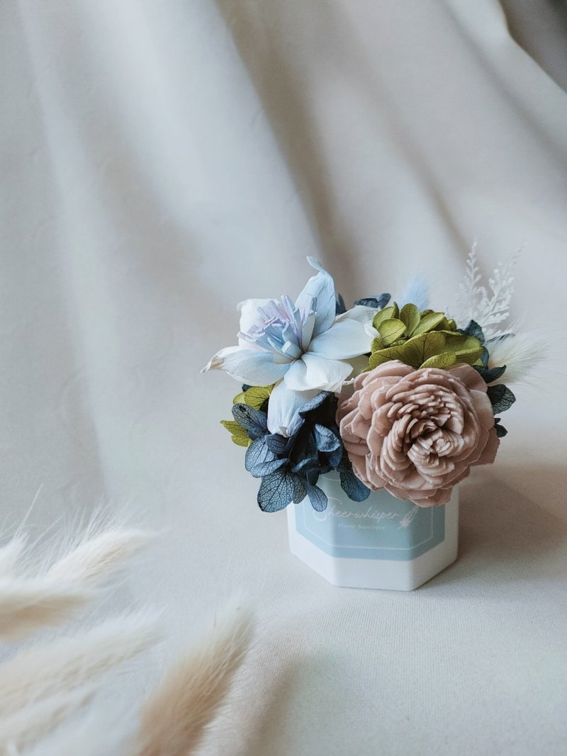 Sheer Whisper絮語藏花 辦公室療癒系_掌上型擴香石小桌花 - 乾燥花/永生花 - 植物．花 藍色