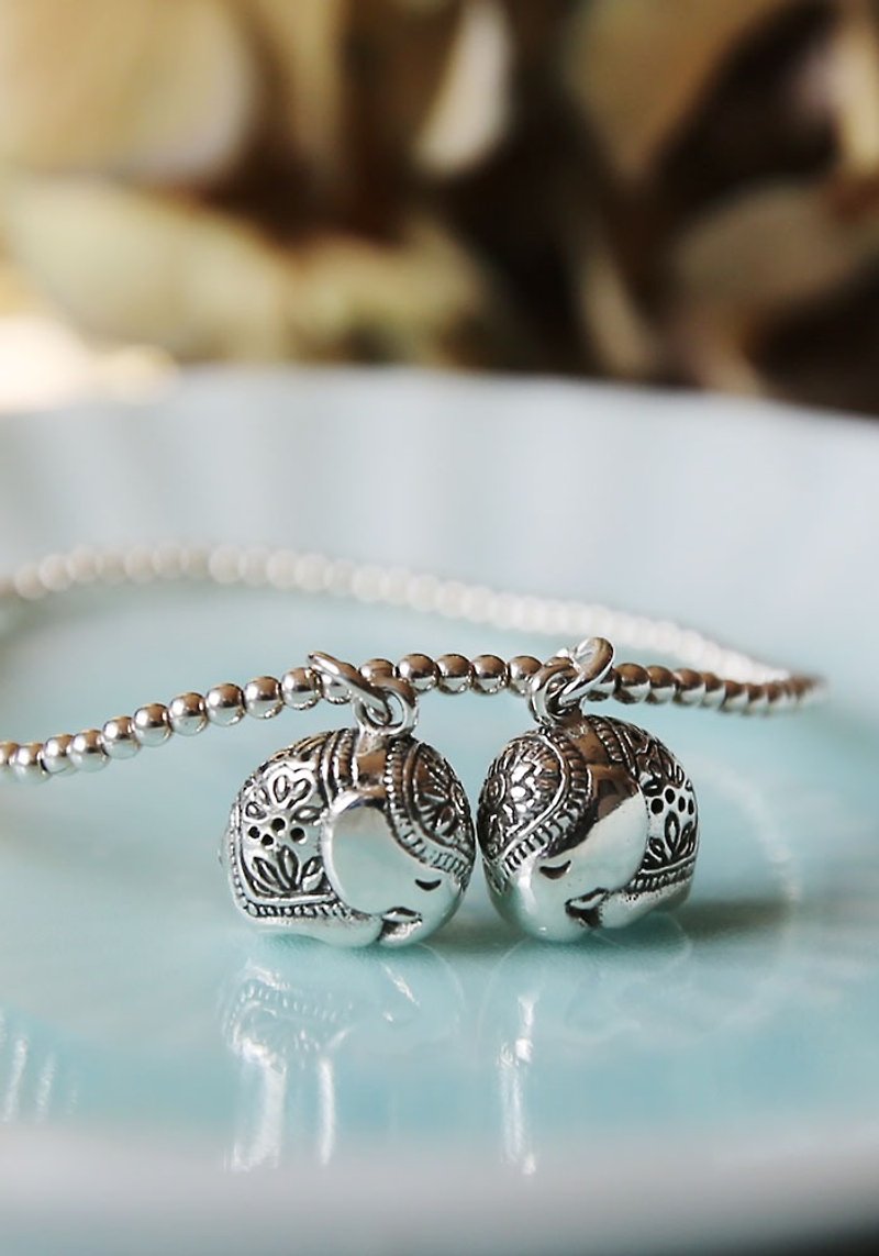 Petite Fille Handmade Jewelry Object Indian Baby Elephant Sterling Silver Bracelet Bracelet - Bracelets - Sterling Silver Silver