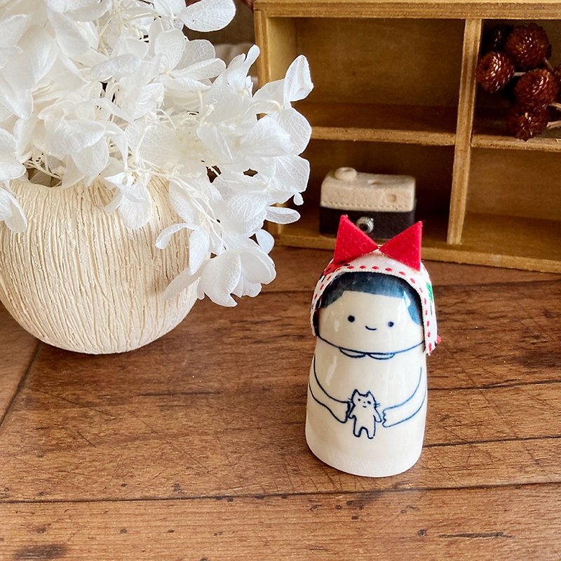 Handmade ceramic doll Neko Musume M size - ของวางตกแต่ง - ดินเผา ขาว