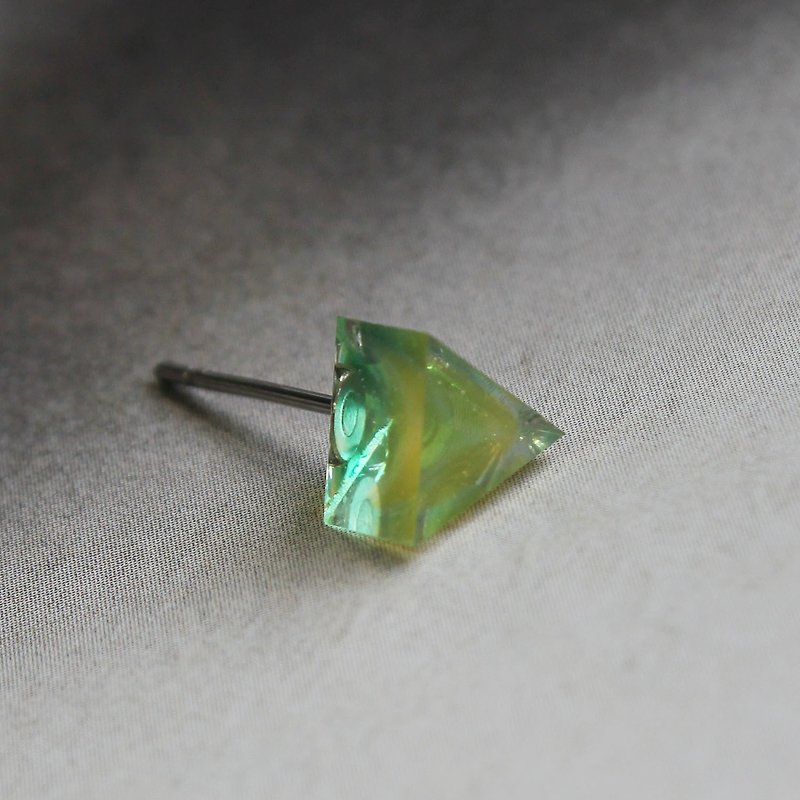 Triangle Earrings ▽ 305 / Country Rain ▽ Single Stud  /  transparent resin / glitter - Earrings & Clip-ons - Plastic Green
