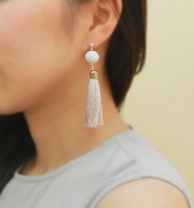 *Coucoubird*Large tassel pearl earrings mixed color / gray - Earrings & Clip-ons - Thread Gray