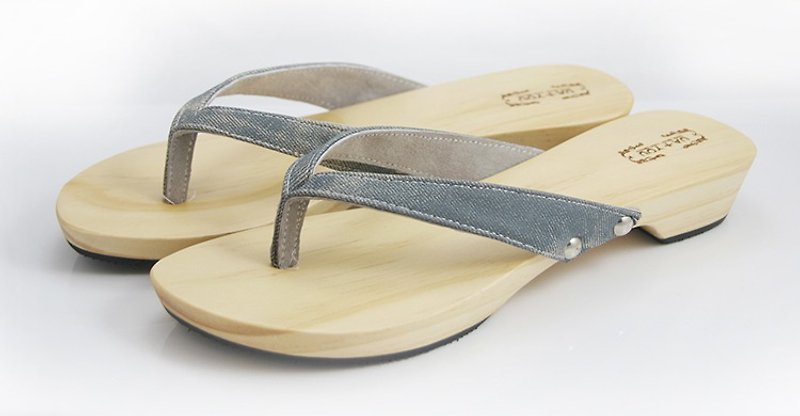 Summer tan sandwich foot shoes - รองเท้าลำลองผู้หญิง - ไม้ สีน้ำเงิน