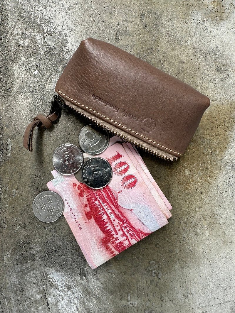Finger coin purse/ stamp bag color: milk tea color - กระเป๋าใส่เหรียญ - หนังแท้ สีกากี