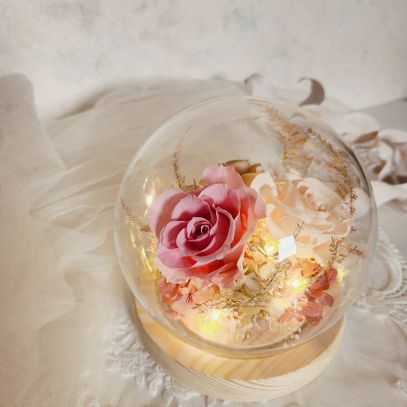 Glass flower cup, strawberry milk tea, color-matched immortal flower, immortal flower, dried flower, Valentine's Day birthday gift - ช่อดอกไม้แห้ง - พืช/ดอกไม้ หลากหลายสี
