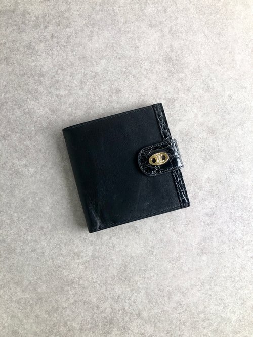 CELINE 二つ折り財布 ブラック/シルバー 日本直送 名牌中古包 】CELINE セリーヌ 財布 ブラック ブラゾン