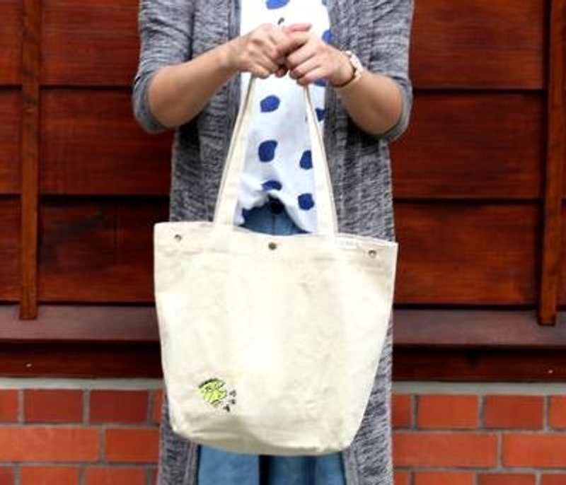 Monster Kids Tote Bag Embroidery Bunny Goblin Monster Shrimp Eco Bag - Messenger Bags & Sling Bags - Cotton & Hemp White