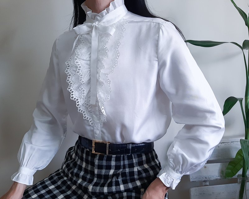 Vintage White Ruffle Blouse Jabot High Neck Ruffle With Bow tie Button up - Women's Shirts - Polyester White