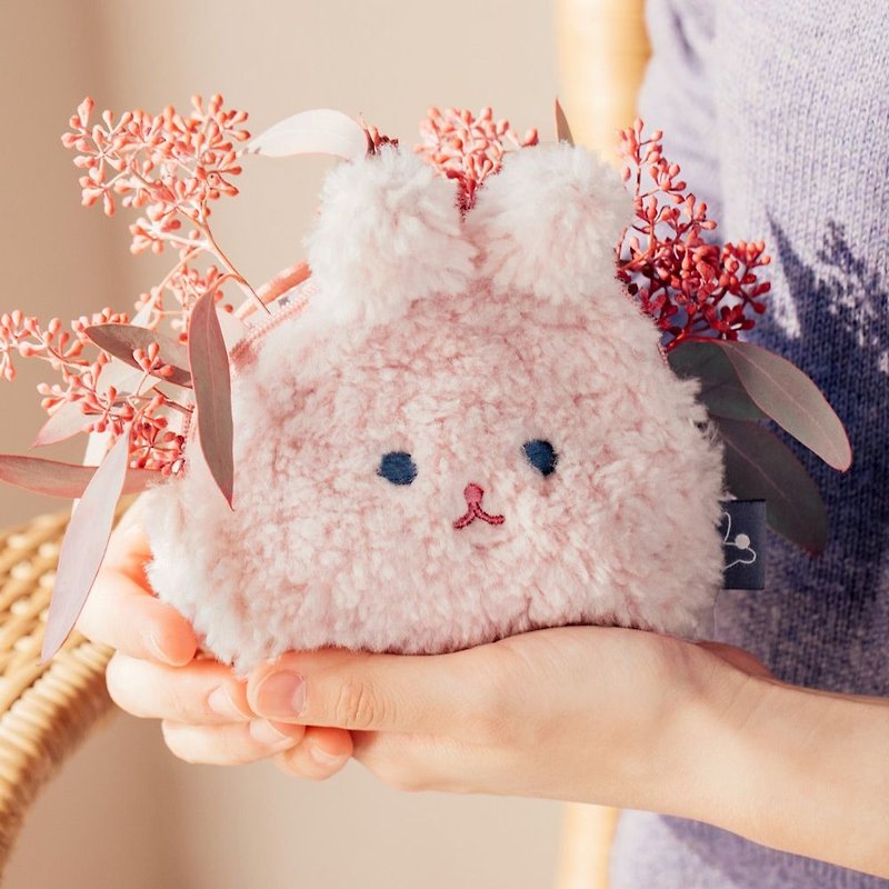 Valentine's Day Gifts - Winter Warm Mummy Rabbit Half Moon Storage Bag M-Strawberry Rabbit, LWK50065 - กระเป๋าเครื่องสำอาง - ไฟเบอร์อื่นๆ สึชมพู