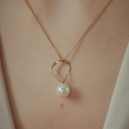 Olivia Yao Jewellery 【品牌設計款最佳禮物】人魚浪圈天然珍珠14K 合金項鍊