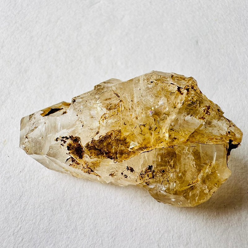 Pakistani yellow mud skeleton crystal Silver 24 window backbone crystal raw stone raw ore standard magnetic field chakra - ของวางตกแต่ง - วัสดุอื่นๆ สีทอง