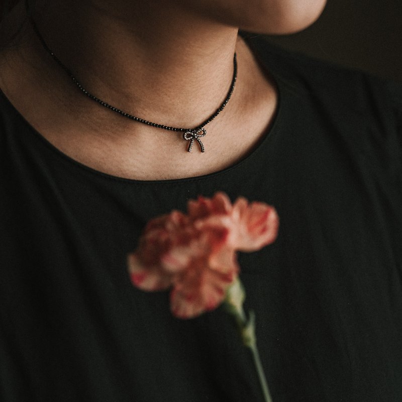 Ottilie_Black Spinel Necklace with Ribbon - สร้อยคอ - เครื่องประดับพลอย สีดำ