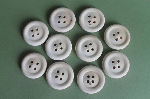 RostokToys Set of 50 Wooden Buttons 5 cm