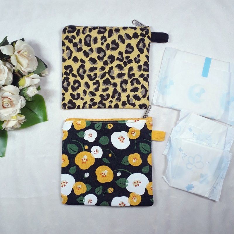 14x13cm Privacy Pouch waterproof lining Bag  cotton pouch - 布衛生棉/生理用品 - 棉．麻 多色