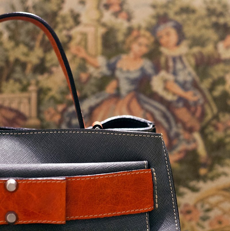 ITA BOTTEGA [Made in Italy] leather portable elegant bag - Handbags & Totes - Genuine Leather Gray