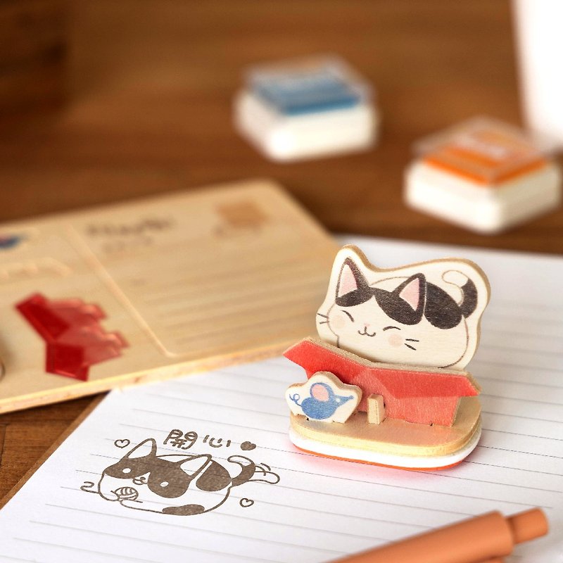 Seal Postcard - Cat - งานไม้/ไม้ไผ่/ตัดกระดาษ - ไม้ สีแดง