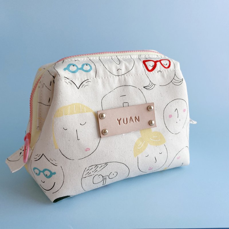 Tsundere girl fat mouth gold bag / free printed letter leather label - Toiletry Bags & Pouches - Cotton & Hemp Multicolor