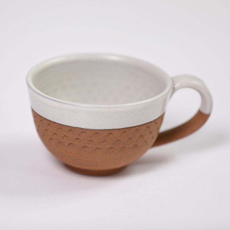 triangle pattern round mug-white-fair trade - แก้วมัค/แก้วกาแฟ - ดินเผา ขาว