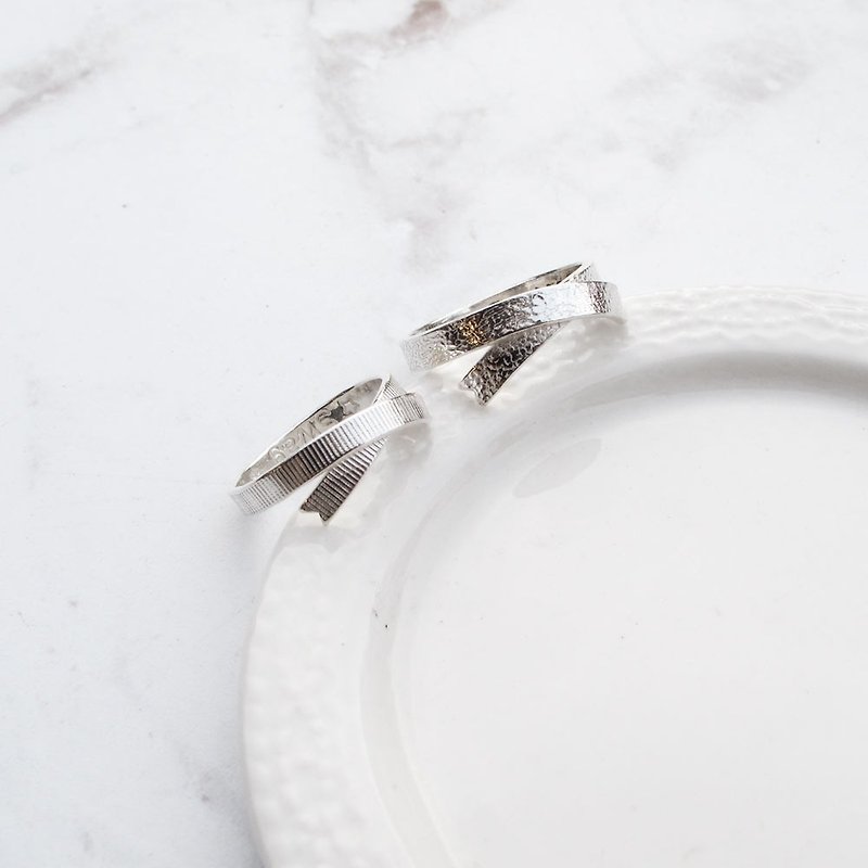 [Handmade Custom Rings] Ribbon | Natural Handmade Pattern Sterling Silver Couple Rings | - แหวนคู่ - เงินแท้ สีเงิน