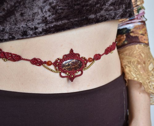 SARINAS Red macrame waist belt, jasper belly jewelry, gypsy body jewellery