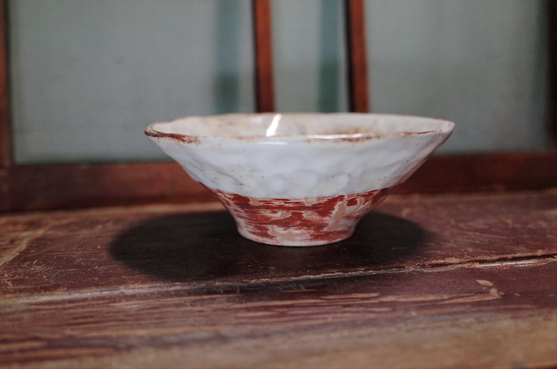 Crack Crack (Small Bowl-Red and White 3) - Pottery & Ceramics - Pottery White