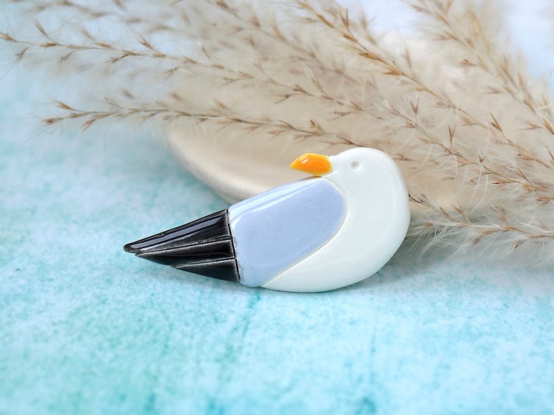 Seagull ceramic brooch - Brooches - Clay 