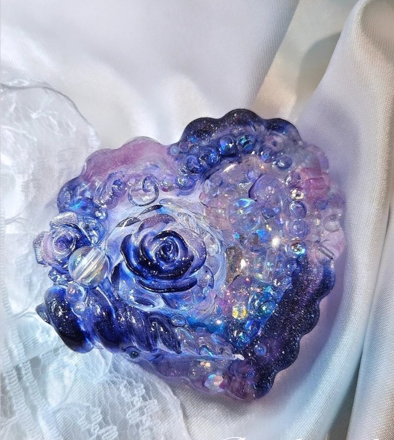 璃透蔚海系列-璃珠悠韻 手工滴膠流沙吊飾 - 吊飾/掛飾 - 樹脂 藍色