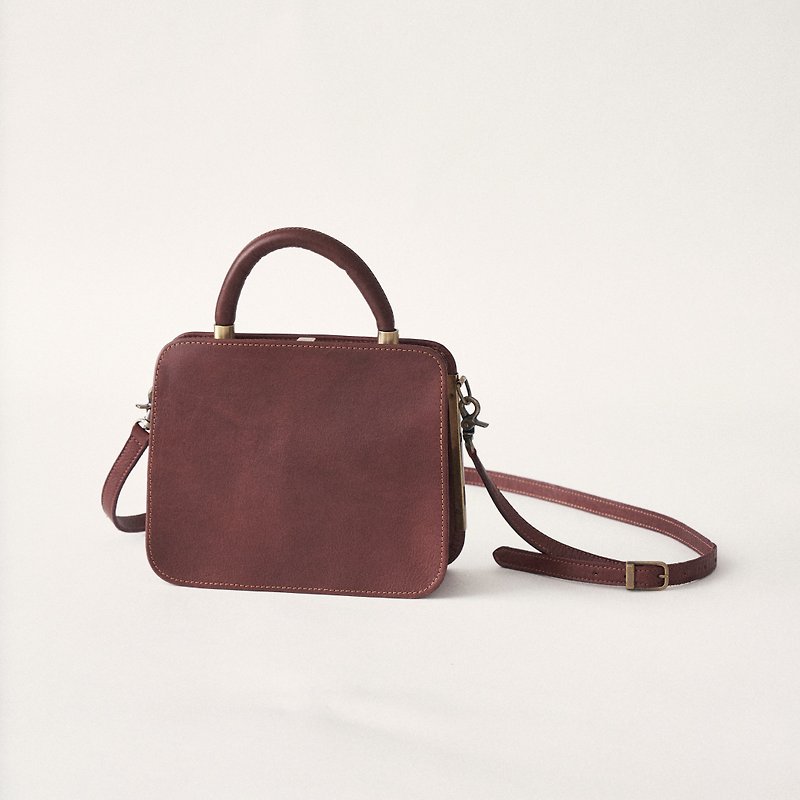 [Graduation Gift] Mouth Gold Square Bag-Adzuki Bean Color/Handbag Crossbody Bag Side Backpack - กระเป๋าถือ - หนังแท้ สีนำ้ตาล