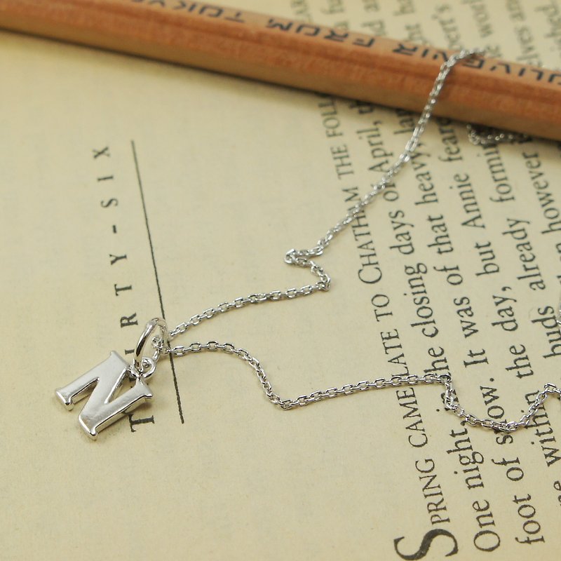 [Half acre of light] Customized letter sterling silver necklace - Necklaces - Sterling Silver Gray