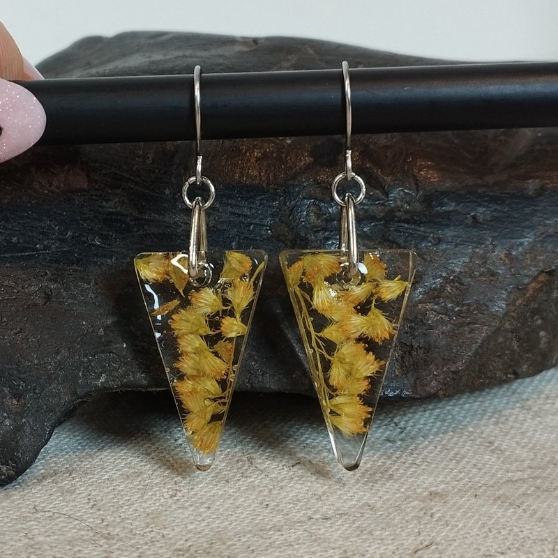 Triangular earrings with yellow flowers. Elven earrings Handmade resin jewelry - Earrings & Clip-ons - Resin Yellow