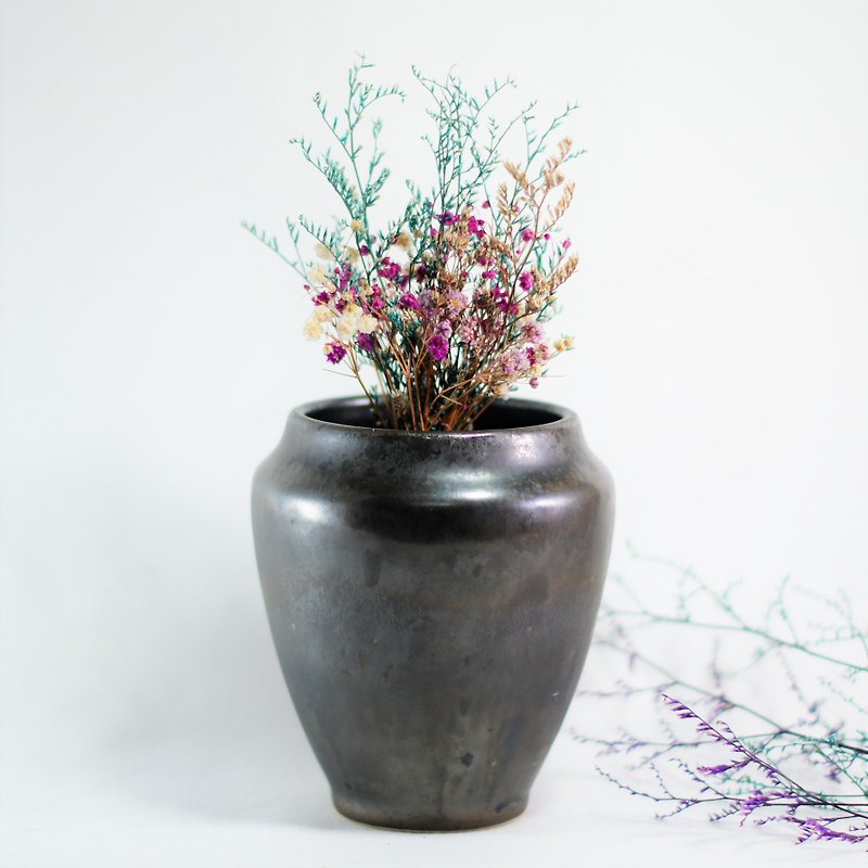 金屬色消光花瓶,花器約380ml - 花瓶/花器 - 陶 黑色