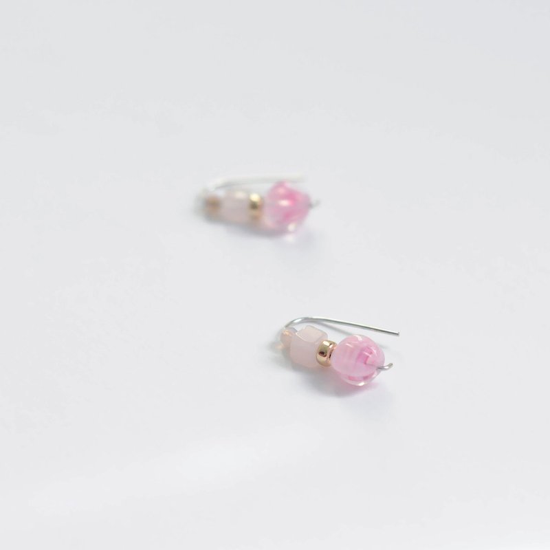 The color of the world pink pink cherry pink crystal natural stone matching sterling silver earrings 03 - ต่างหู - คริสตัล สึชมพู