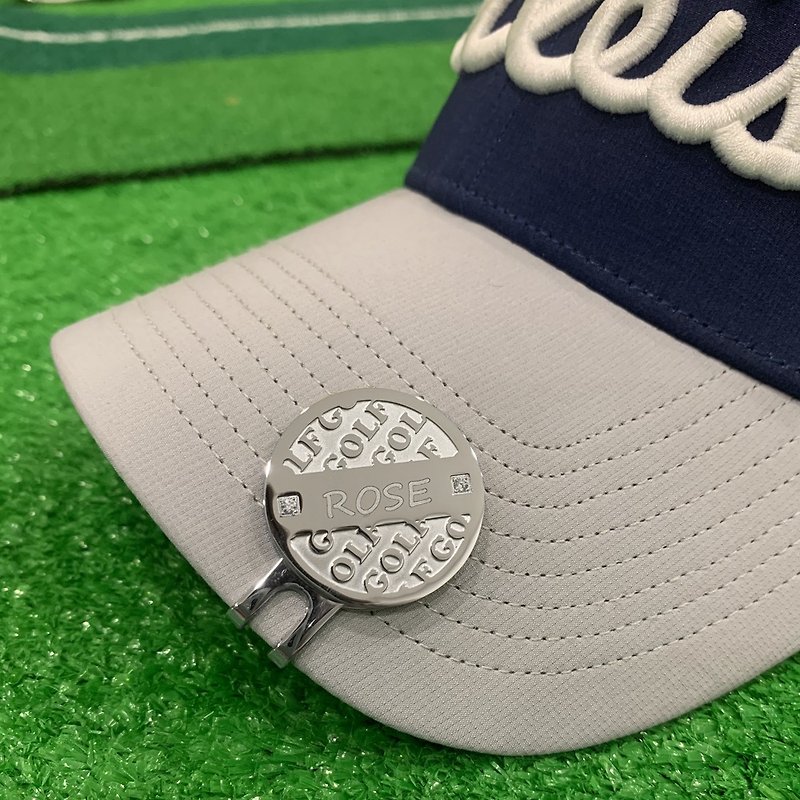 不鏽鋼 運動配件 銀色 - 【FulgorJewel】高爾夫球標 客製化果嶺標 磁吸式帽夾 GOLF字母款