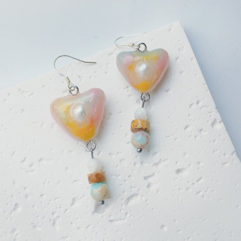 【Rainbow Heart】 Clay Bead Earrings - Earrings & Clip-ons - Clay Pink