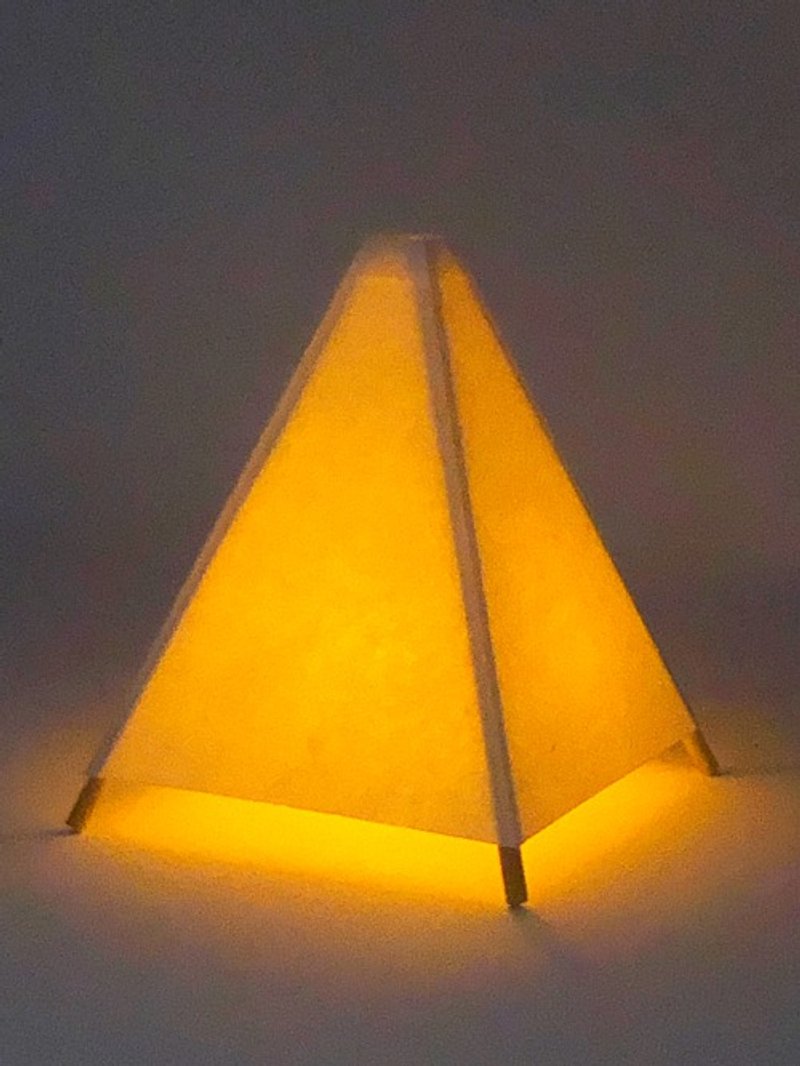 wAndon (handmade washi paper lantern kit, square pyramid) - โคมไฟ - กระดาษ ขาว