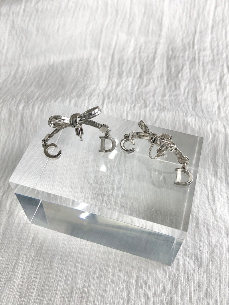 【日本直送 名牌古著包】Christian Dior 克裡斯汀‧迪奧 耳環 銀色 蝴蝶結 vintage 古董 em4kdx - 耳環/耳夾 - 其他材質 銀色