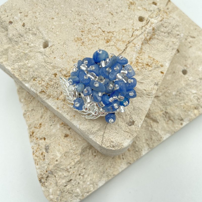 【母親節禮盒】天然石日本風格手工胸針 v3 - 胸針 - 半寶石 藍色