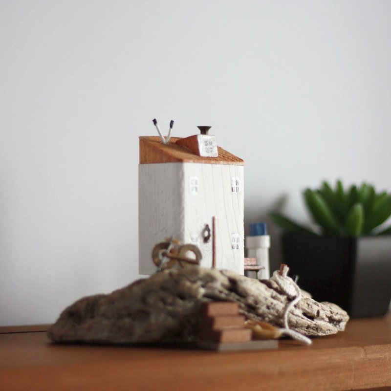 Driftwood interior - The sound of the waves and seagulls - W655 - Items for Display - Wood 