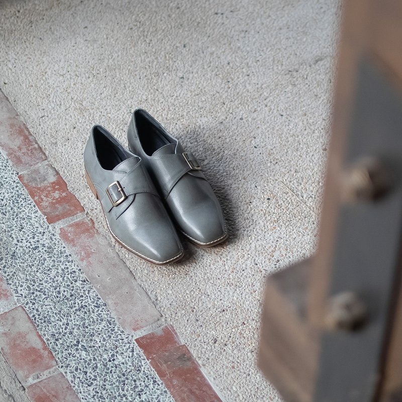 Small Square Toe Mengke Shoes_Misty Gray - รองเท้าอ็อกฟอร์ดผู้หญิง - หนังแท้ สีเทา