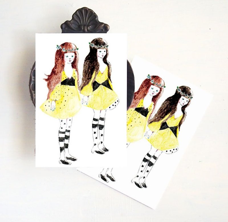 a girl putting corolla on her head : illustrated Postcard - การ์ด/โปสการ์ด - กระดาษ 